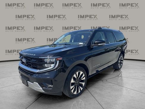 Used 2025 Ford Expedition Max Platinum w/ Driver's Package AWD/4WD image 1