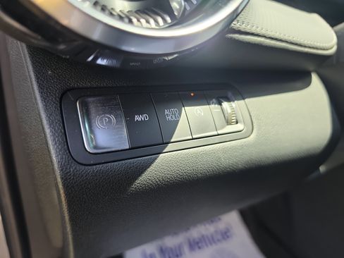 Used 2025 Chevrolet Equinox LT AWD/4WD image 18