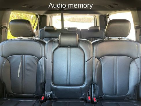 Used 2023 Jeep Wagoneer L Series II image 19