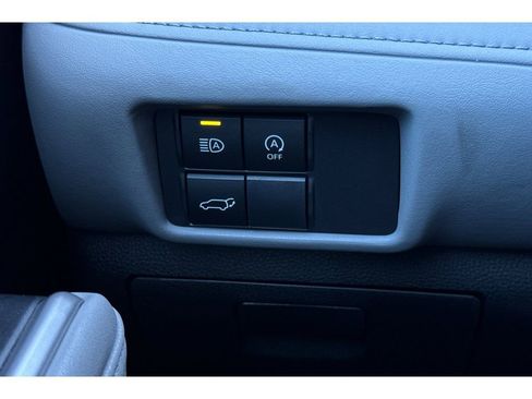 Certified 2023 Toyota Highlander LE image 31