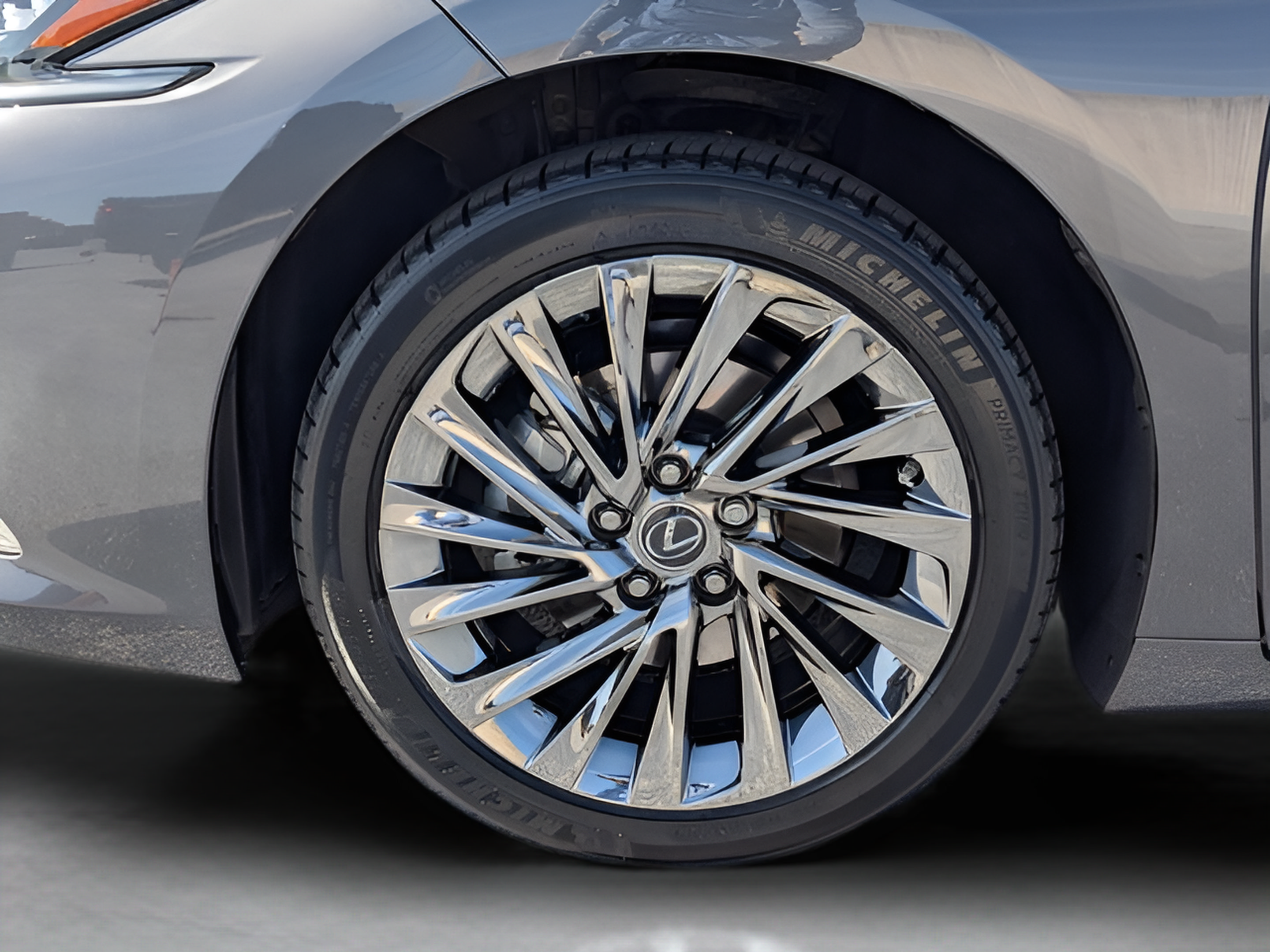 Certified 2025 Lexus ES 300h Ultra Luxury w/ Accessory Package (Z2) FWD image 33