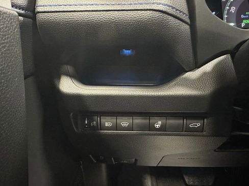 Used 2025 Toyota RAV4 XSE w/ Weather Package image 18