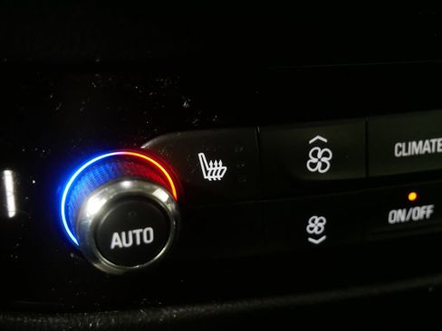 Used 2021 Buick Enclave Essence w/ Sound and Sites Package AWD/4WD image 26