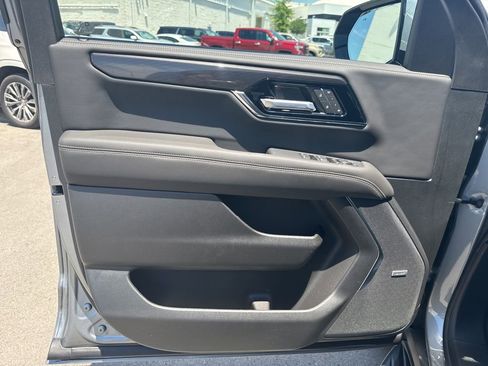 New 2026 GMC Yukon XL Elevation w/ Elevation Premium Package AWD/4WD image 11