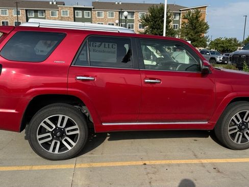 Used 2022 Toyota 4Runner Limited AWD/4WD image 7