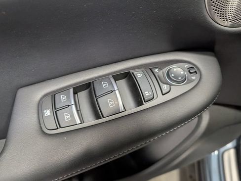 Used 2023 INFINITI QX50 Sport AWD/4WD image 13