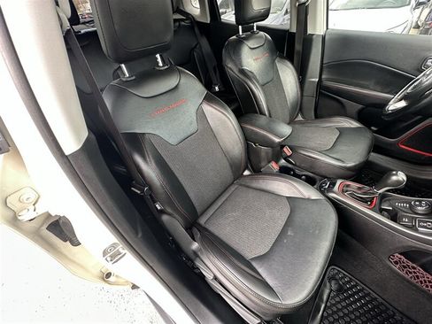 Used 2020 Jeep Compass Trailhawk AWD/4WD image 43