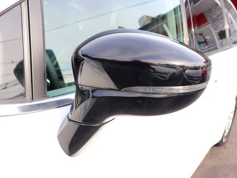 Used 2024 Chrysler Pacifica Touring-L FWD image 65