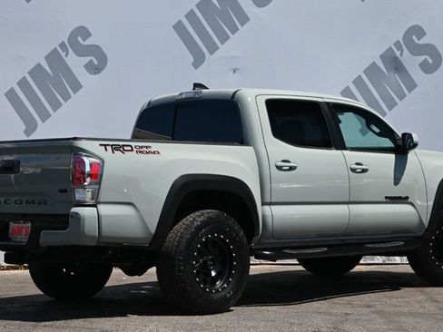 Used 2022 Toyota Tacoma TRD Off-Road w/ TRD Premium Off Road Package RWD image 5