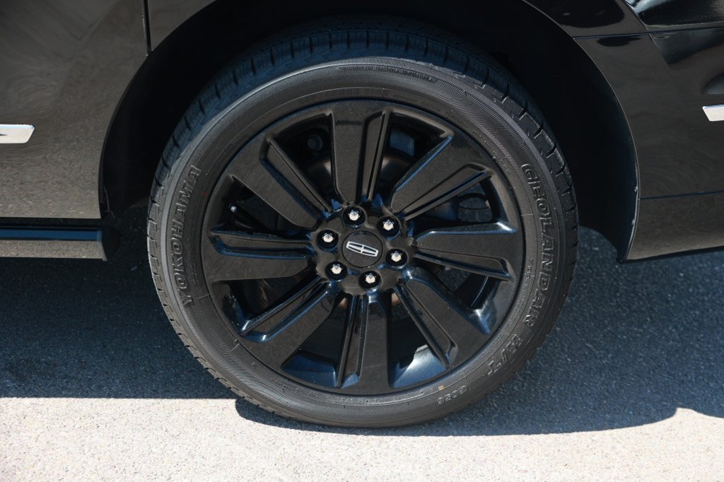 Used 2024 Lincoln Navigator L Reserve AWD/4WD image 13