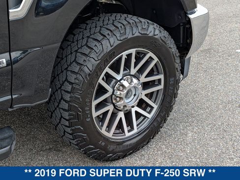 Certified 2019 Ford F250 Lariat w/ Lariat Ultimate Package AWD/4WD image 13
