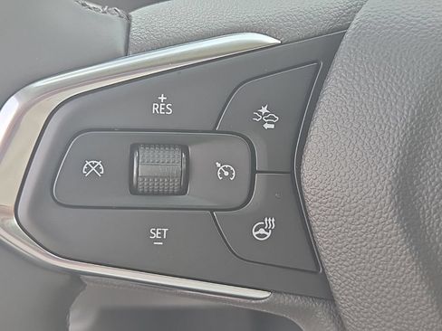 New 2026 Chevrolet Trax LT w/ LT Convenience Package FWD image 16