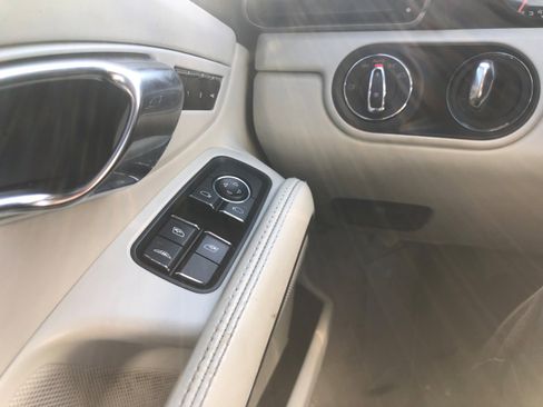 Used 2015 Porsche 911 Turbo w/ Sport Chrono Package image 17