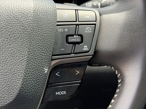 Used 2025 Toyota Camry SE FWD image 23