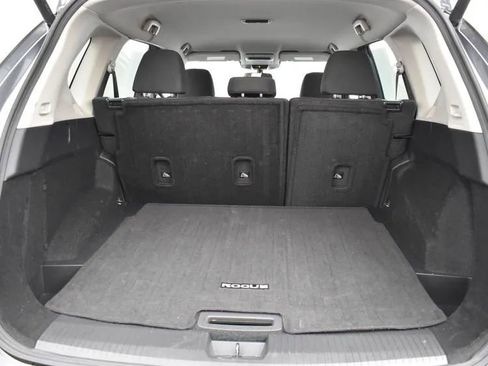Used 2025 Nissan Rogue SV image 16