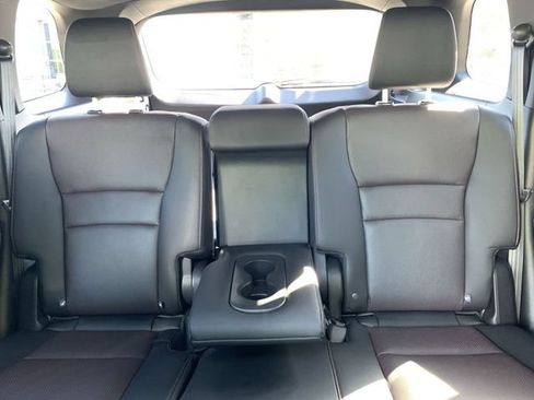 Used 2025 Honda Passport Black Edition image 32