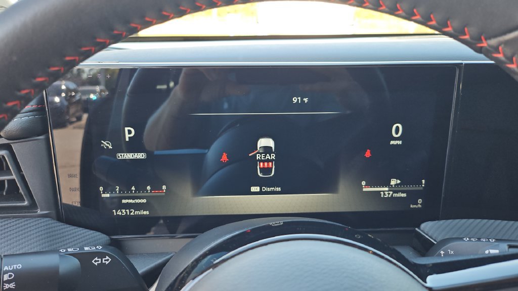 Certified 2025 Nissan Kicks SR FWD image 6