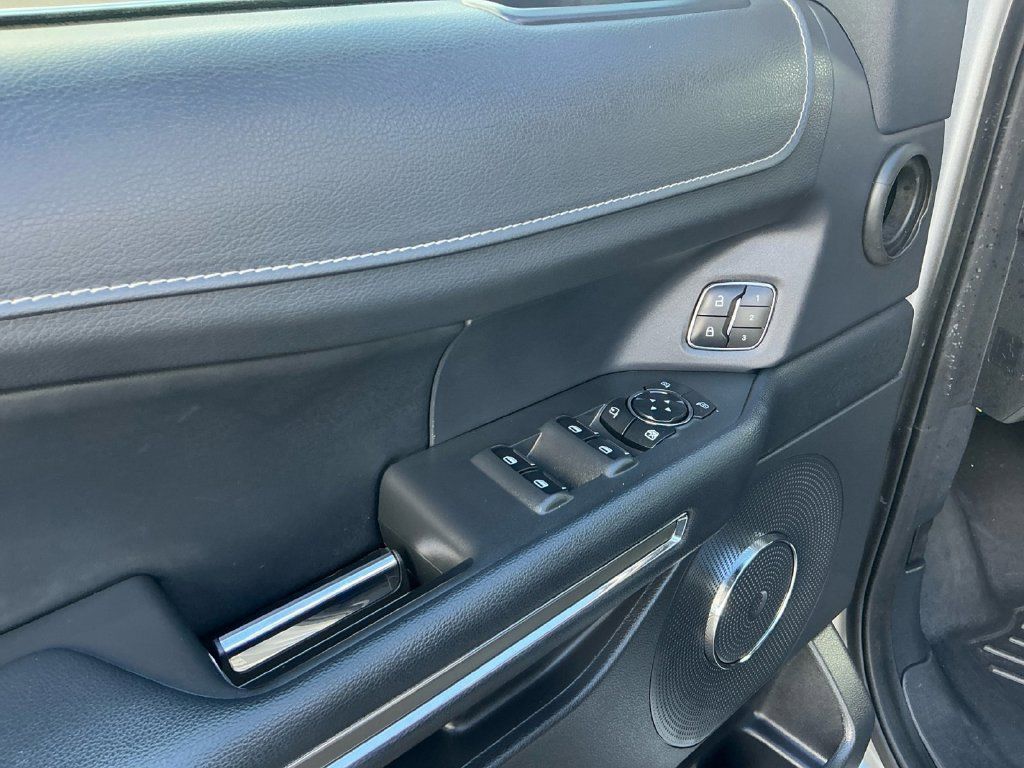 Certified 2024 Ford Expedition XLT RWD image 16