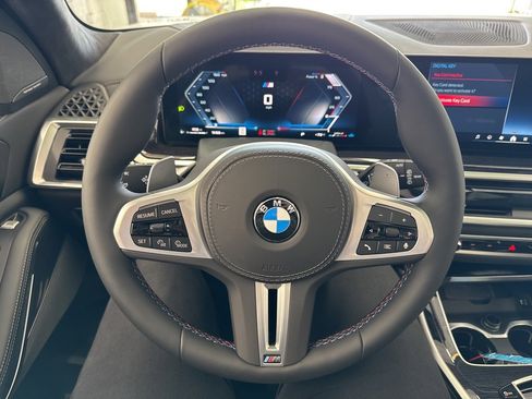 New 2025 BMW X7 M60i image 16