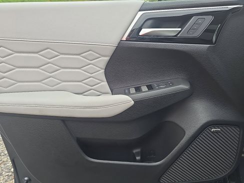 New 2025 Mitsubishi Outlander SEL image 12