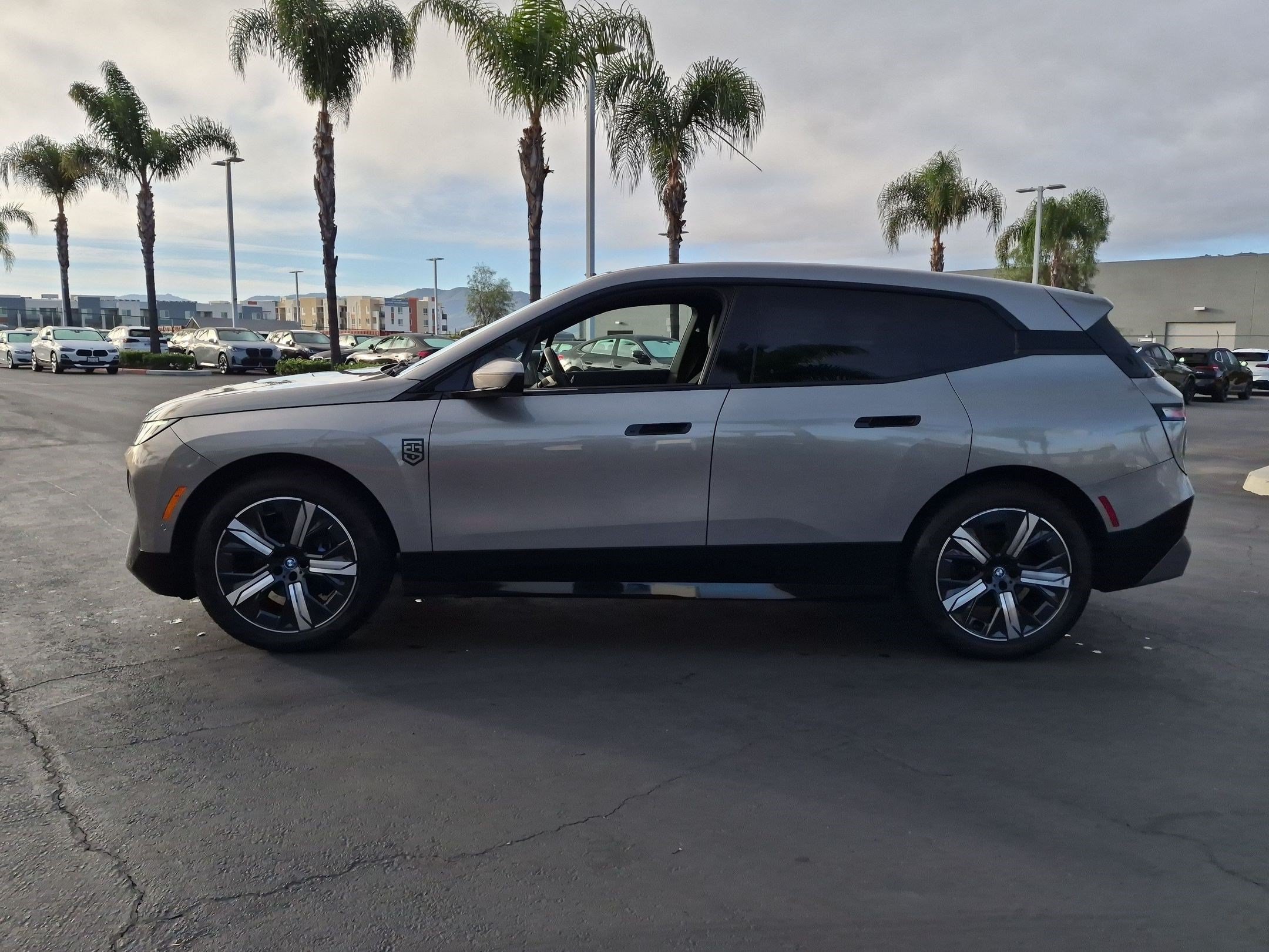 Certified 2024 BMW iX xDrive50 w/ Sport Package AWD/4WD image 7