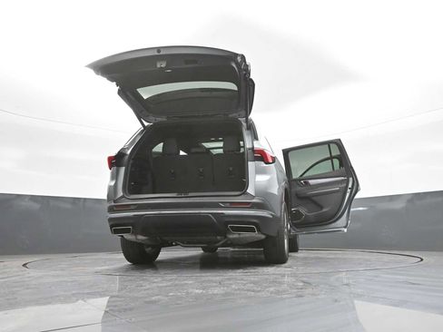 Used 2025 Buick Enclave Preferred w/ Power Package image 54