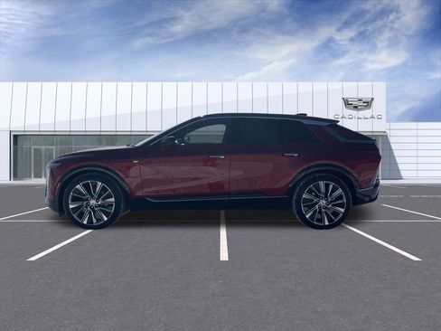 Certified 2024 Cadillac Lyriq Luxury w/ LPO, Floor Liner Package image 5