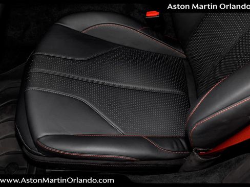 Used 2025 Aston Martin V8 Vantage Coupe image 46