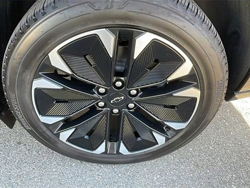 New 2025 Chevrolet Blazer EV RS image 28