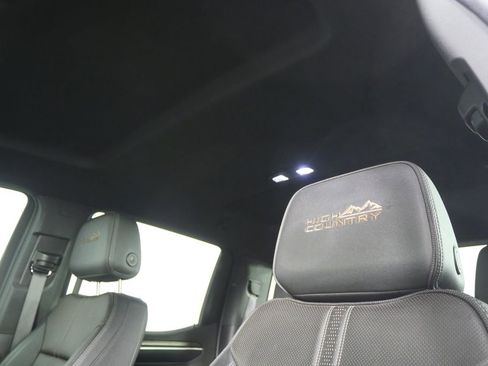 Used 2022 Chevrolet Silverado 1500 High Country w/ Z71 Off-Road Package image 13