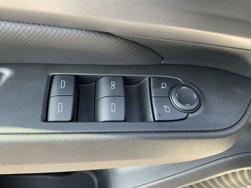 New 2025 Chevrolet Equinox EV RS image 27