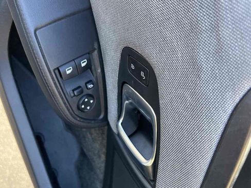 Used 2017 BMW i3 image 16