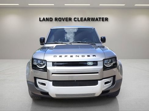 Used 2025 Land Rover Defender 110 S AWD/4WD image 8