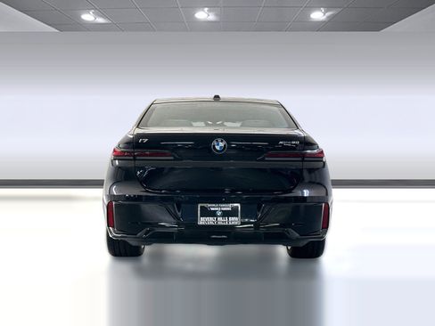 Used 2024 BMW i7 xDrive60 w/ Premium Package image 10