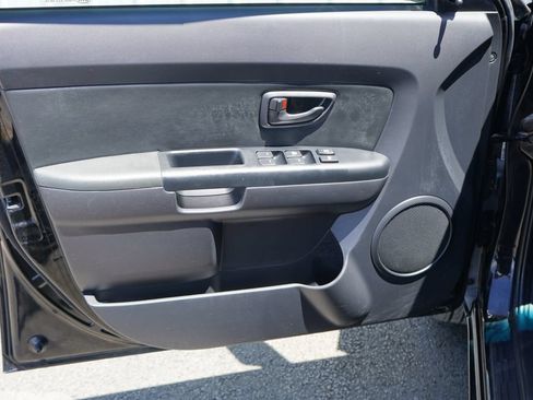 Used 2013 Kia Soul FWD image 9