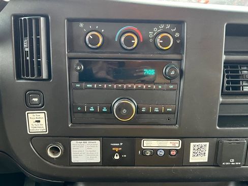 Used 2016 GMC Savana 3500 Extended RWD image 20