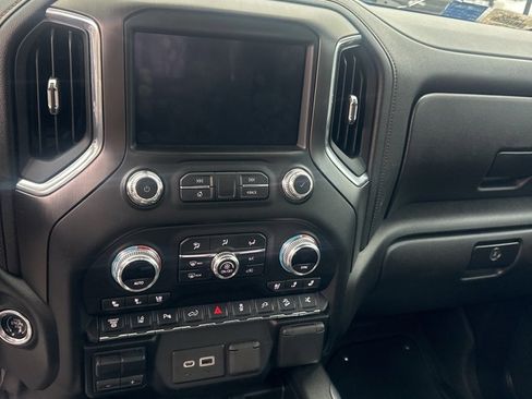 Used 2021 GMC Sierra 2500 AT4 w/ AT4 Premium Plus Package image 23