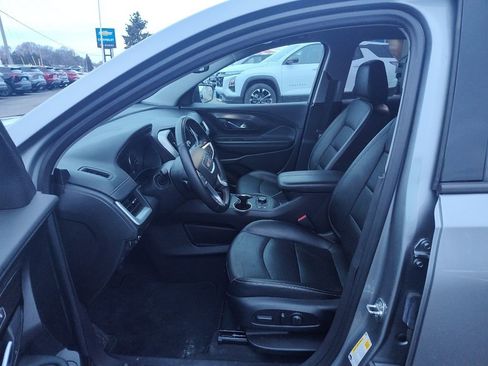 Used 2024 GMC Terrain SLT image 12