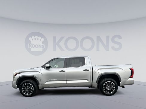 Used 2025 Toyota Tundra Limited AWD/4WD image 5