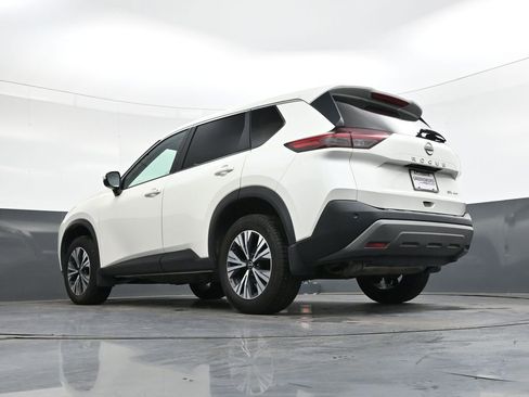Used 2022 Nissan Rogue SV image 36
