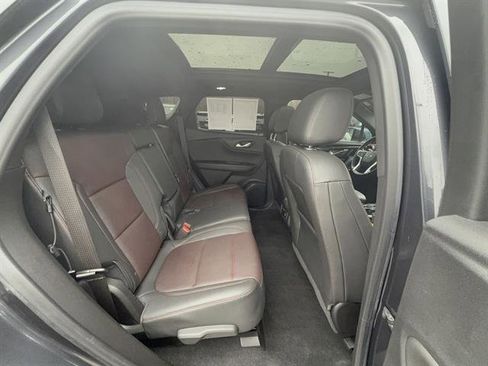 Used 2021 Chevrolet Blazer RS w/ Enhanced Convenience Package image 25
