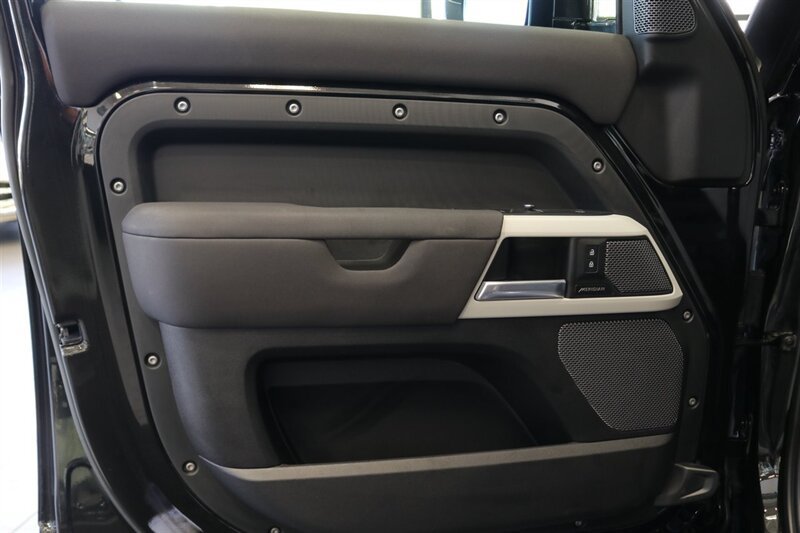 Used 2023 Land Rover Defender 110 S AWD/4WD image 32