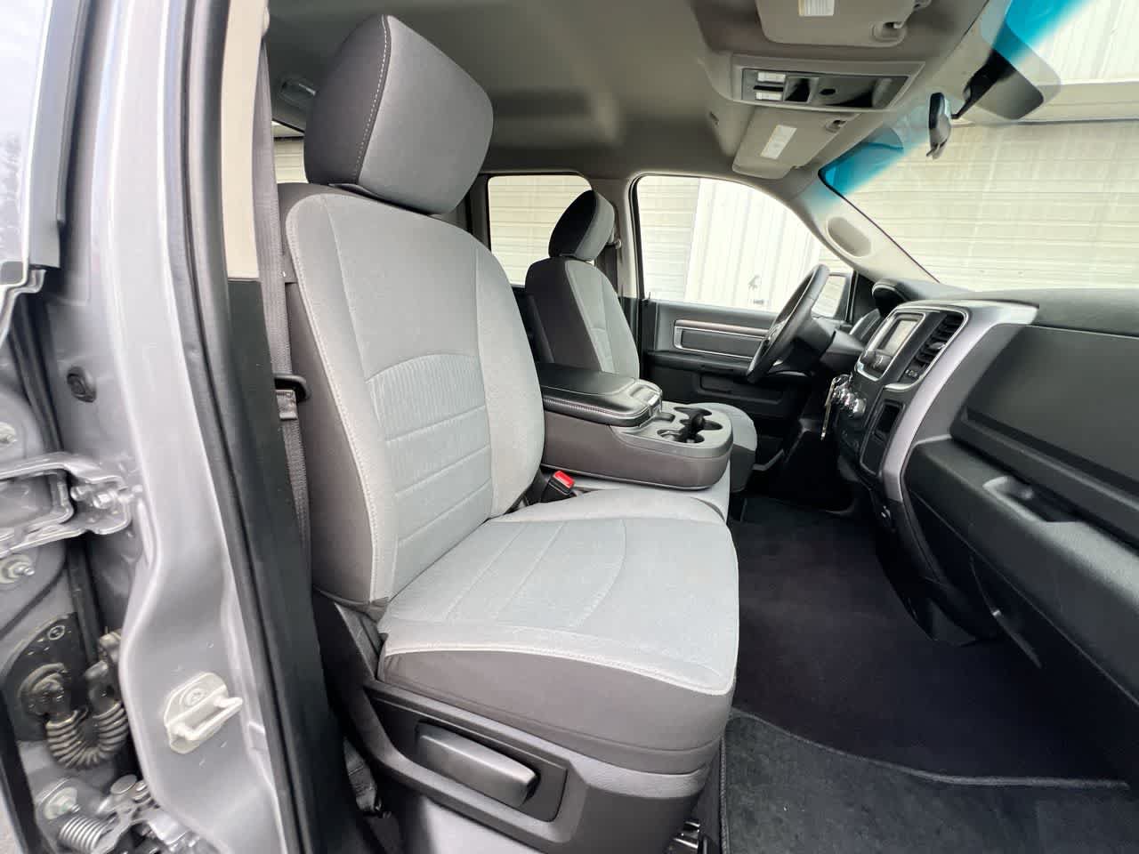 Used 2024 RAM 1500 Classic SLT AWD/4WD image 28