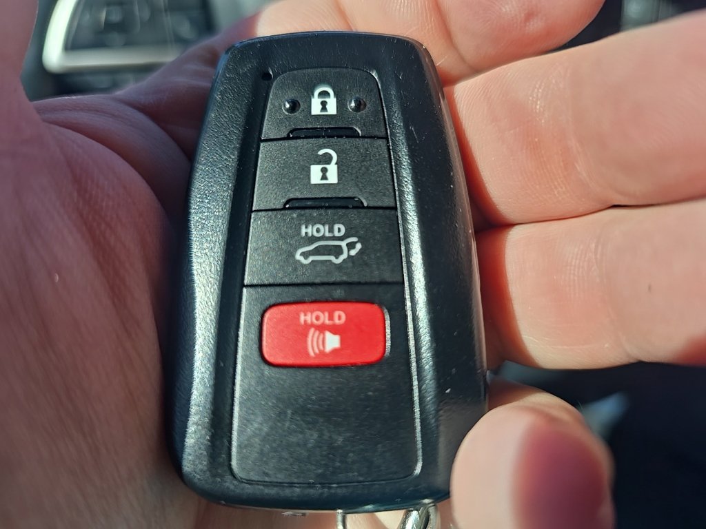 Used 2023 Toyota Highlander Limited AWD/4WD image 21