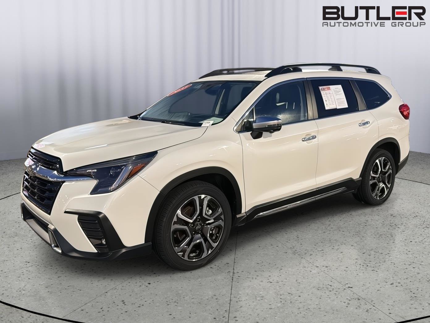 Used 2023 Subaru Ascent Touring AWD/4WD image 2