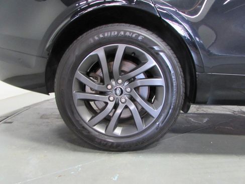Used 2022 Land Rover Discovery S R-Dynamic AWD/4WD image 9