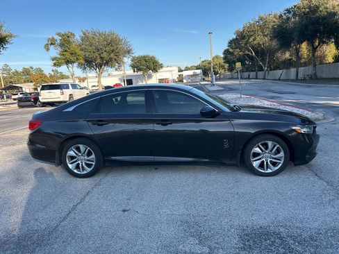 Used 2018 Honda Accord LX image 2