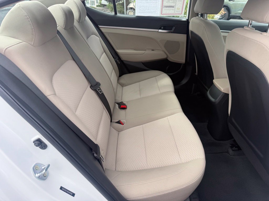 Used 2019 Hyundai Elantra SE FWD image 42