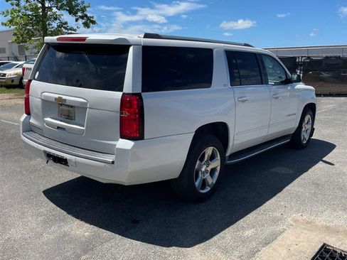 Used 2016 Chevrolet Suburban LTZ image 4