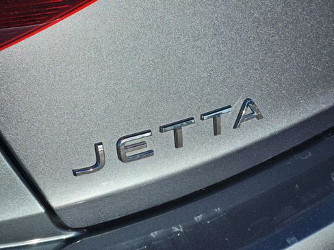 Used 2022 Volkswagen Jetta SEL image 25